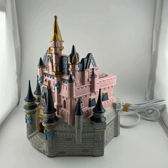HTF~Scentsy Walt Disney World 50th Anniversary Cinderella Castle Wax Warmer - Picture 9 of 16